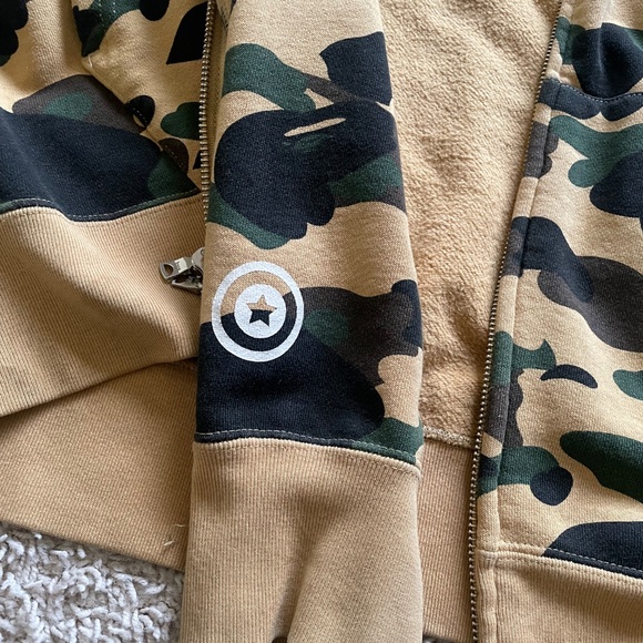 Bape - Picture 6 of 6